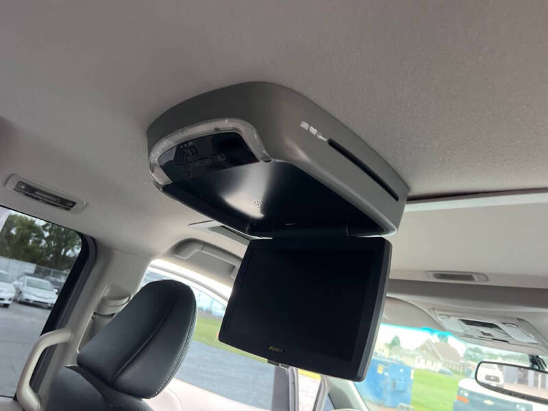 2013 Toyota Sienna SE 8-Passenger