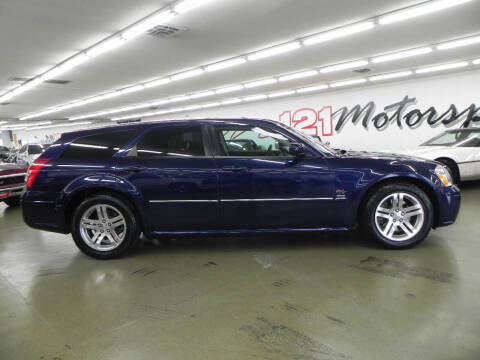 2005 Dodge Magnum for sale at 121 Motorsports in Mount Zion IL