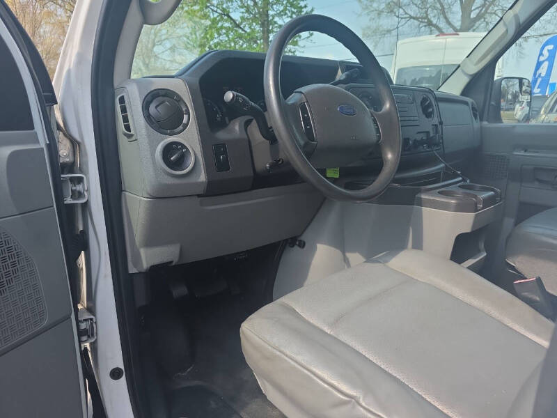 2011 Ford E-Series E-350 SD XL