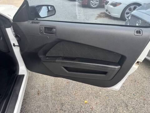 2014 Ford Mustang V6