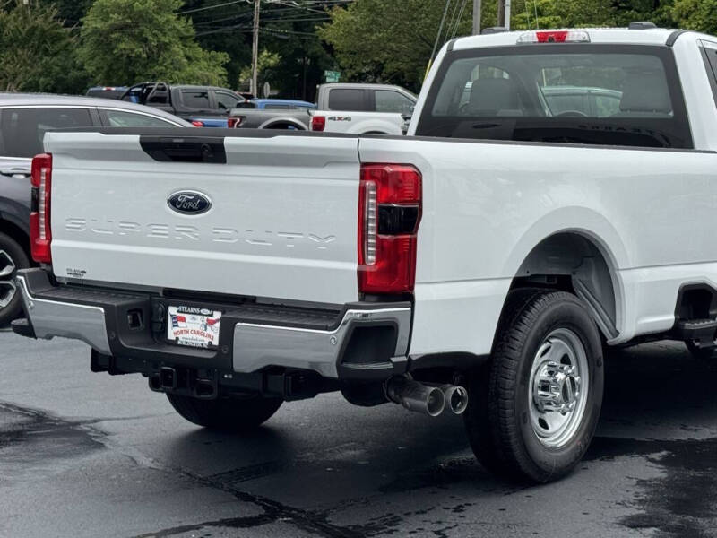 2025 Ford F-350 Super Duty XL