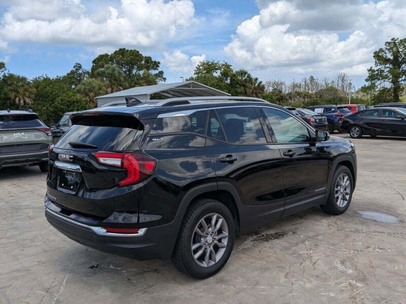2024 GMC Terrain SLT