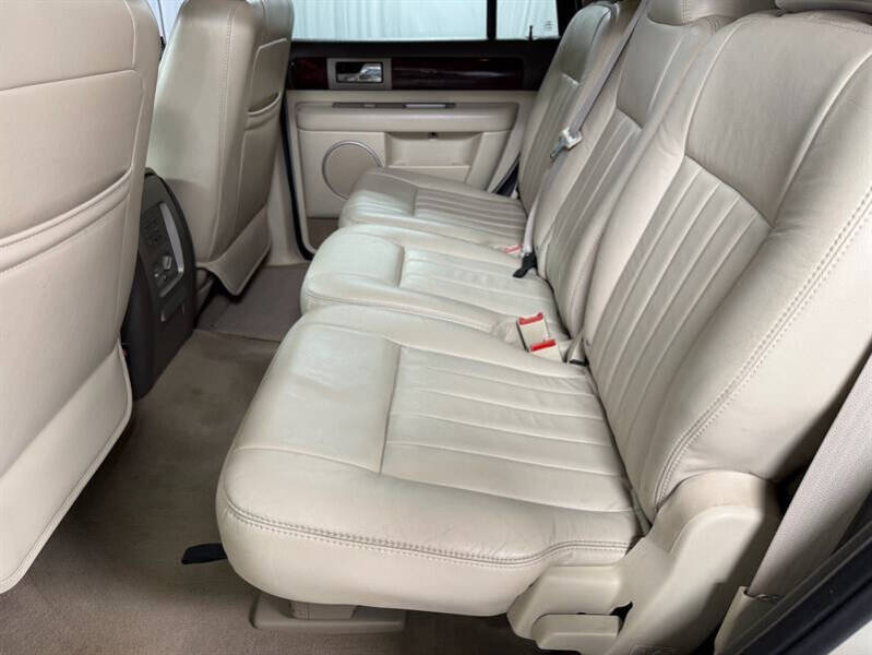 2004 Lincoln Navigator Luxury