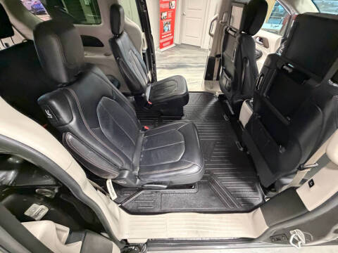 2018 Chrysler Pacifica Touring L Plus