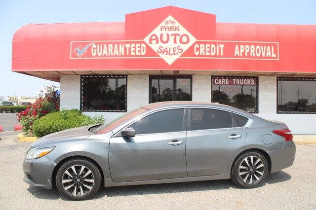 2018 Nissan Altima for sale at Oak Park Auto Sales in Oak Park MI