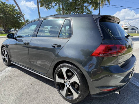 2015 Volkswagen Golf GTI SE