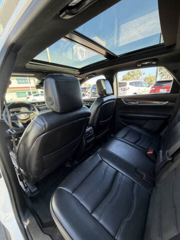 2017 Cadillac XT5 Platinum