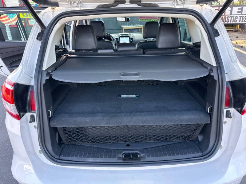 2017 Ford C-MAX Energi Titanium
