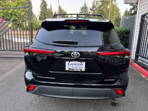 2020 Toyota Highlander LE