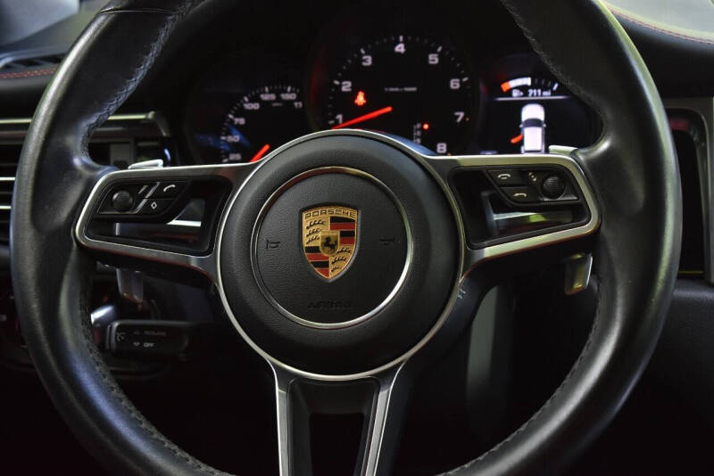 2020 Porsche Macan
