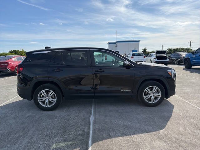 2024 GMC Terrain SLE