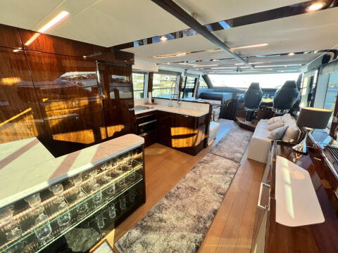 2020 Fairline Squadron