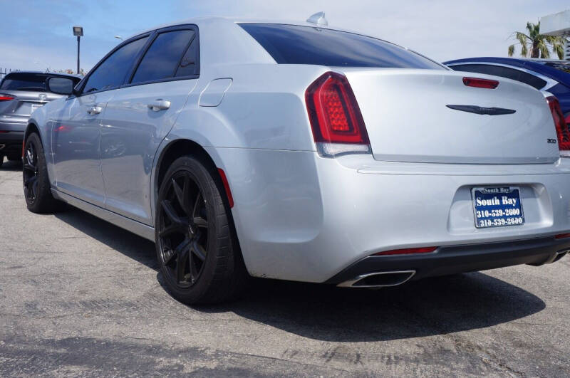 2021 Chrysler 300 Touring