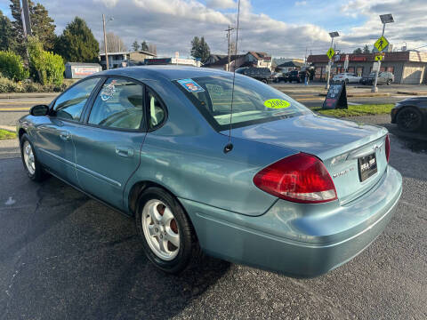 2005 Ford Taurus SE