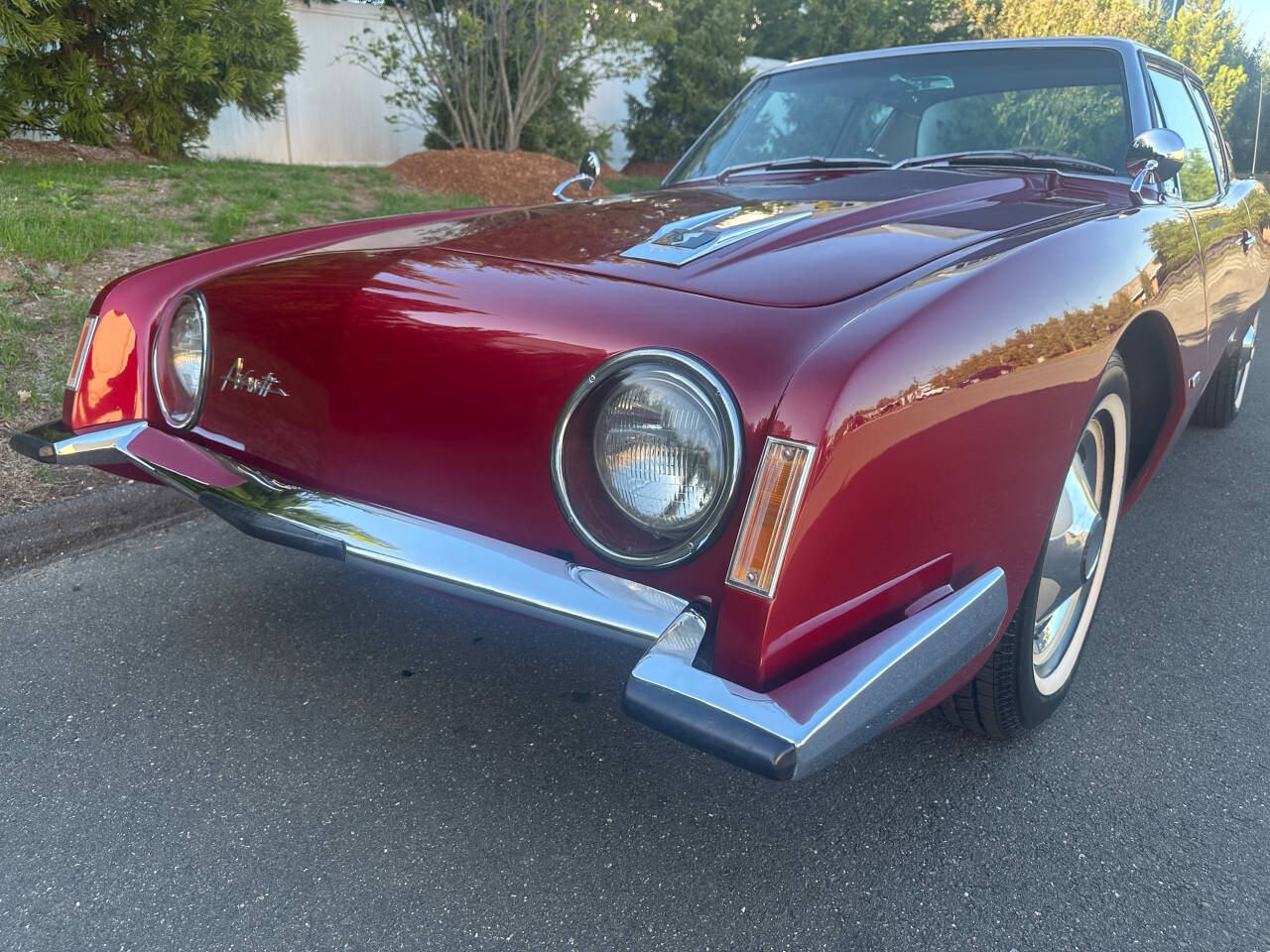 1963 Studebaker Avanti 5