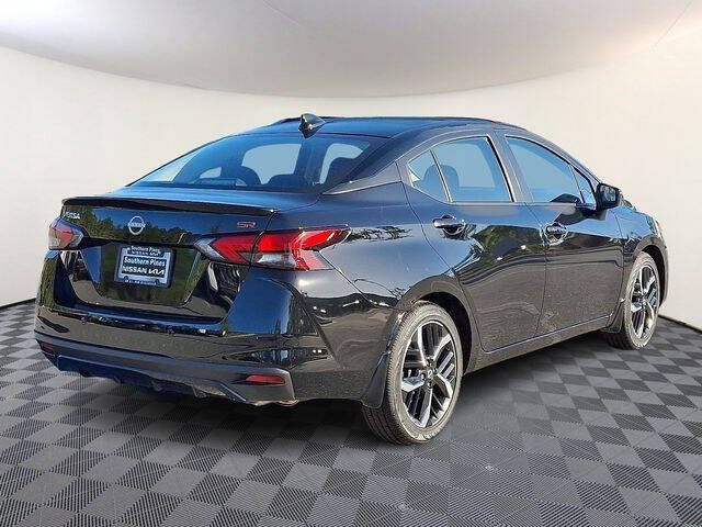 2025 Nissan Versa SR