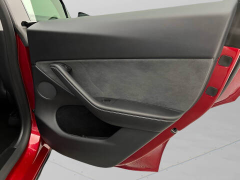 2025 Tesla Model Y Performance