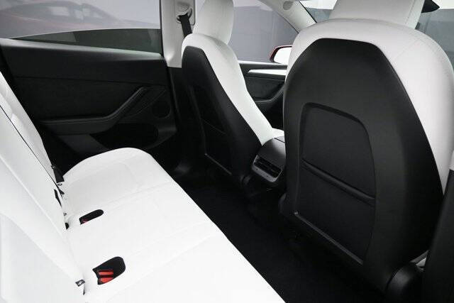 2025 Tesla Model Y Long Range