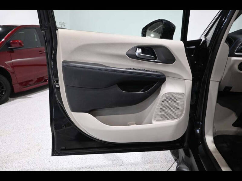 2021 Chrysler Pacifica Touring