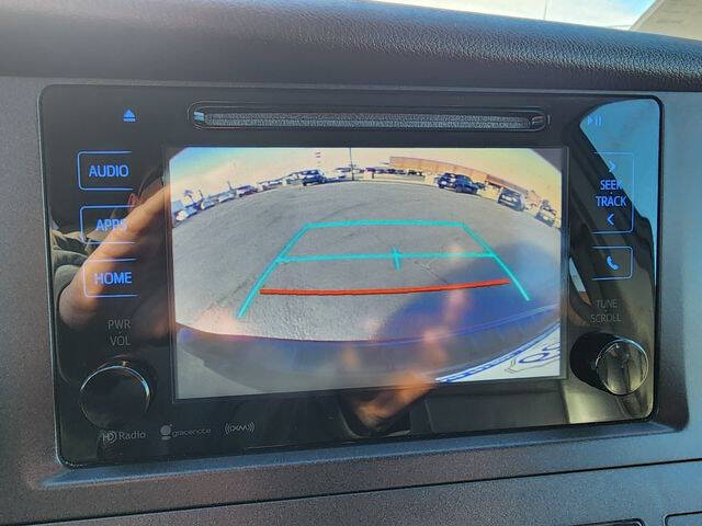 2017 Toyota Sienna LE 8-Passenger