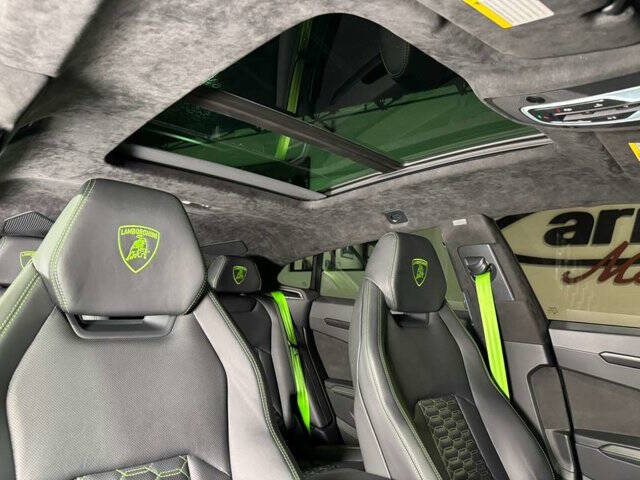 2022 Lamborghini Urus