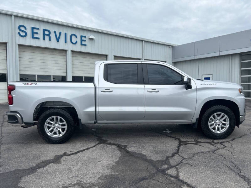 Used 2021 Chevrolet Silverado 1500 LT with VIN 3GCPYJEKXMG413357 for sale in Cape Girardeau, MO