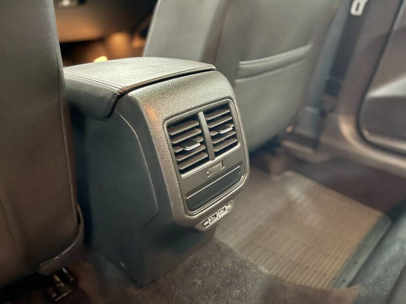 2020 Volkswagen Passat R-Line