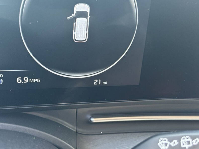 2024 Kia Carnival SX