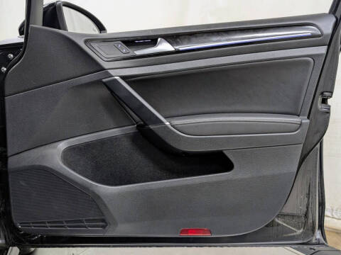 2019 Volkswagen Golf R 4Motion