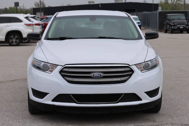 2017 Ford Taurus SE