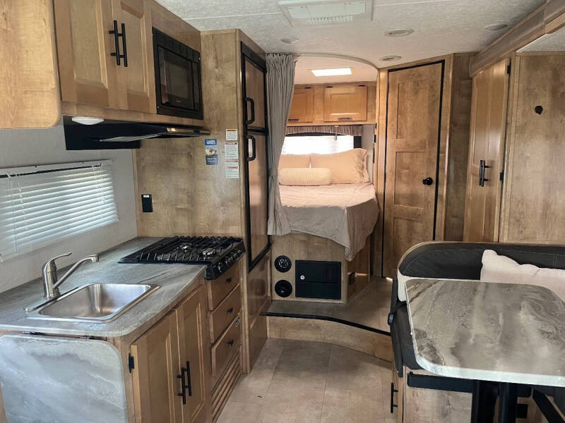 2021 Coachmen RV Forest River