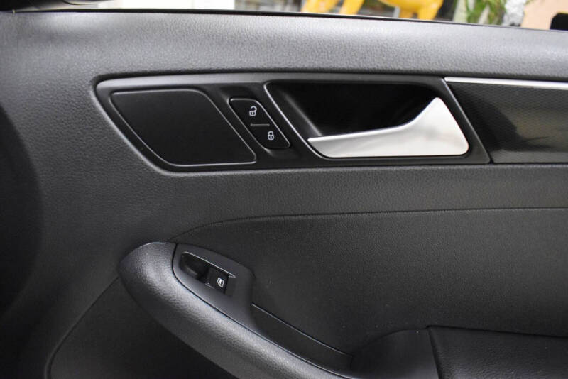 2018 Volkswagen Jetta 1.8T SE Sport