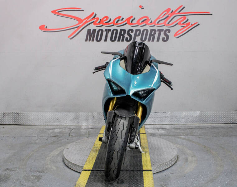 2018 Ducati Panigale V4 S