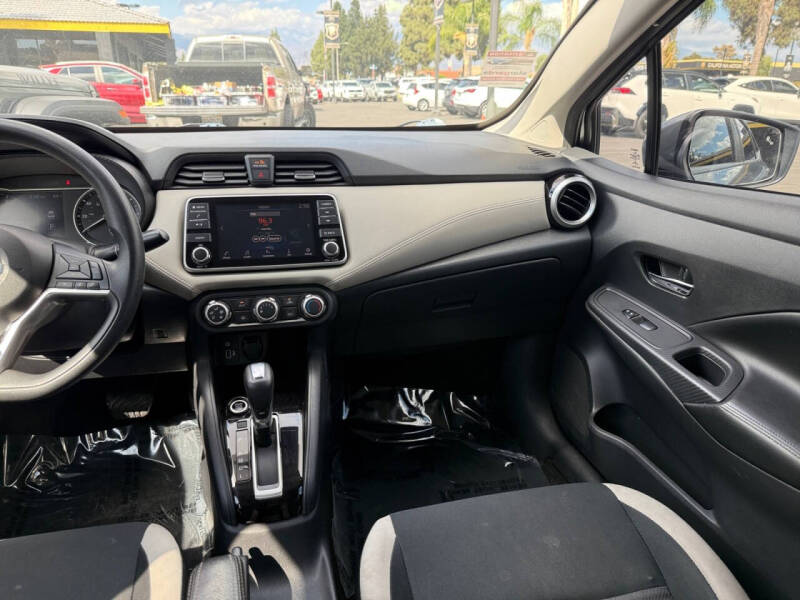 2020 Nissan Versa SV