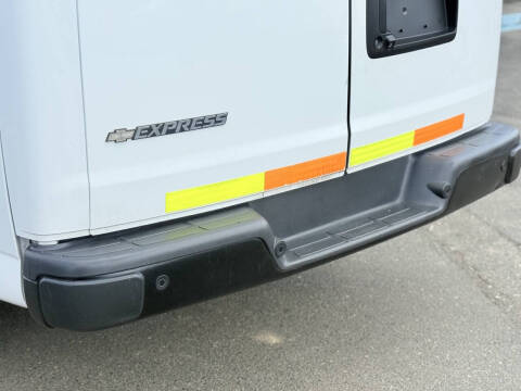 2018 Chevrolet Express 2500