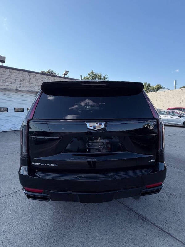 2023 Cadillac Escalade Sport