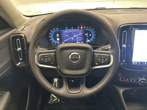 2023 Volvo XC40 B5 Core