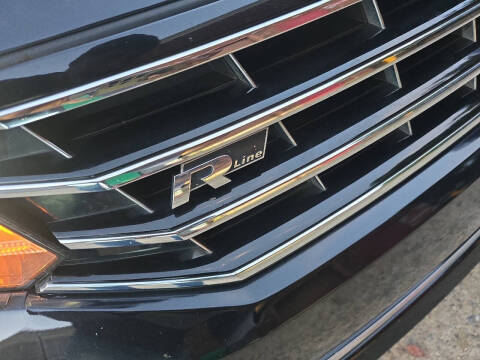 2017 Volkswagen Passat 1.8T R-Line