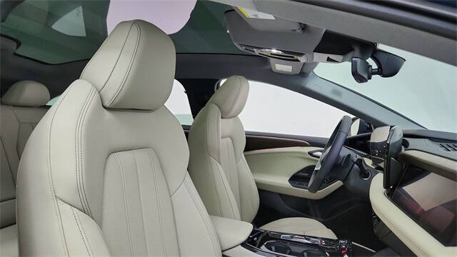 2025 Audi A6 Sportback e-tron quattro Prestige