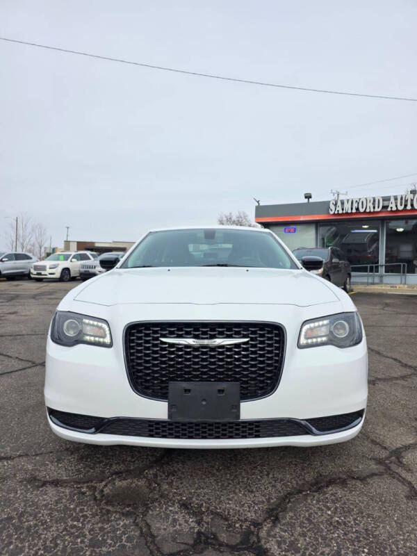 2019 Chrysler 300 Touring