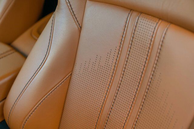 2019 Aston Martin Vantage 14