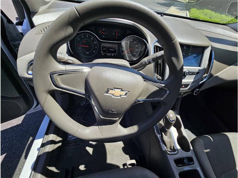 2018 Chevrolet Cruze LS Auto