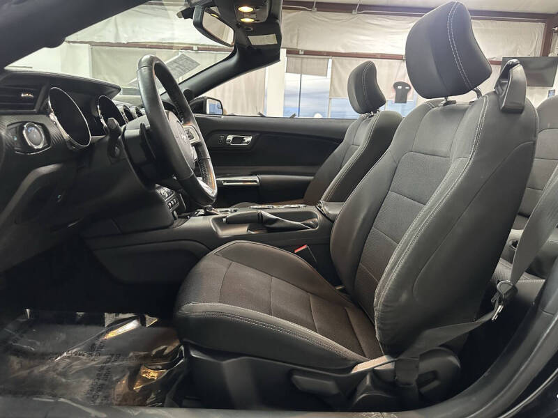 2016 Ford Mustang V6