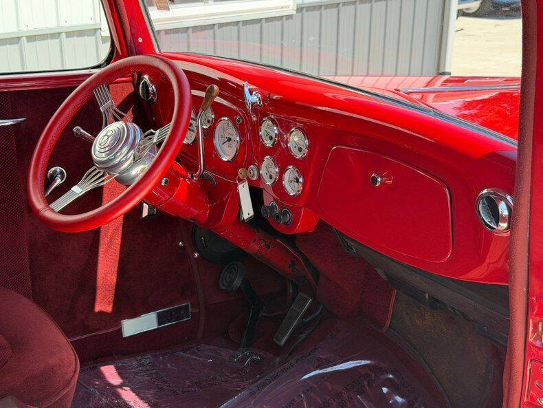 1934 Ford Tudor