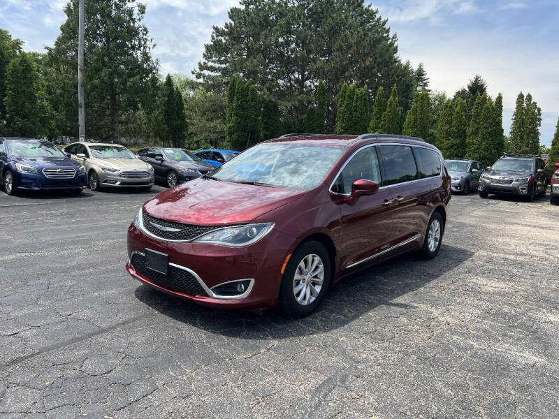 2017 Chrysler Pacifica Touring-L