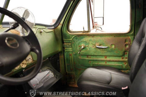 1960 Mack B-Series