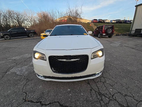 2018 Chrysler 300 S