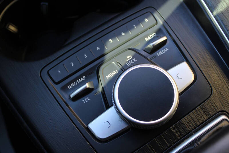 2019 Audi A4 quattro Premium Plus 45 TFSI