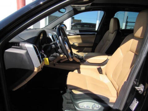 2014 Porsche Cayenne Platinum