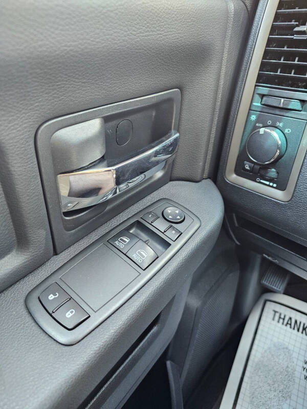 2012 RAM 1500 ST